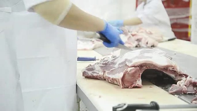 屠夫排肉猪肉生肉，生肉工厂，屠夫，新鲜猪肉，屠夫肉片