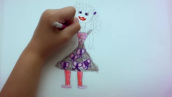 小女孩在空白白纸上画一个穿着彩色连衣裙的公主，马尾