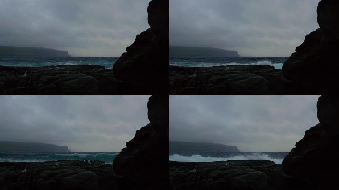 杜林海岸线和恶劣天气下的莫赫悬崖