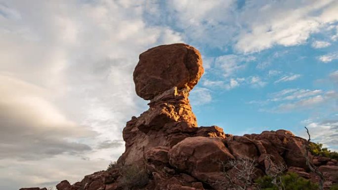 平衡岩石平衡岩石拱门国家公园