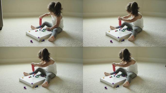 玩茎玩具的年轻女孩