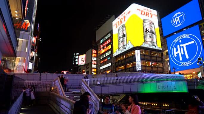 大阪夜市人山人海