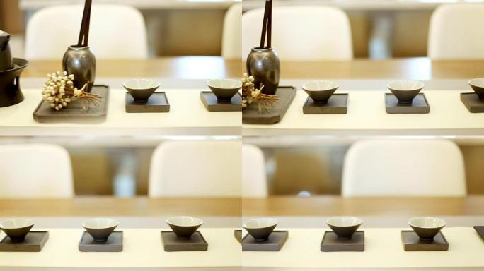 现代客厅中的日式茶具
