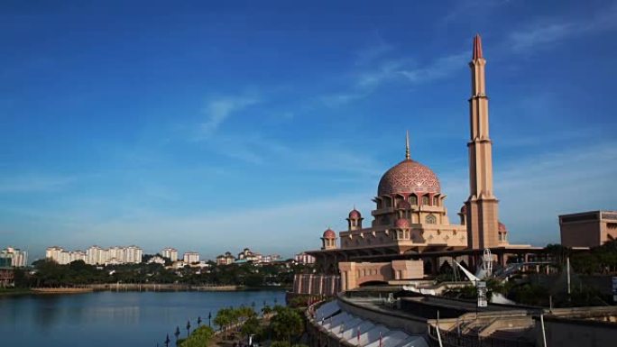 紫子清真寺在马来西亚的普加加亚。
