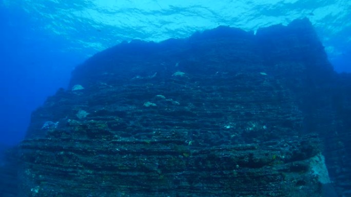 墨西哥巨型海底岩石