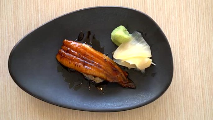 鳗鱼寿司饭-日本食物