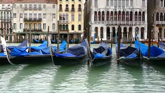 意大利威尼斯大运河上的4k蓝色吊船