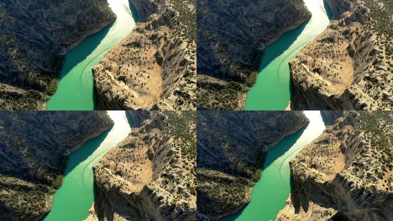阿拉帕皮斯蒂峡谷的无人机视图