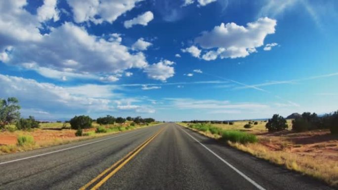 美国户外的暑假: 驾驶大西南的高速公路