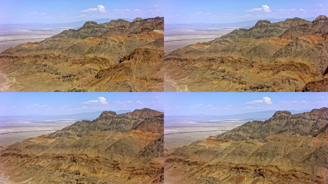 美国内华达州沙漠中的空中山