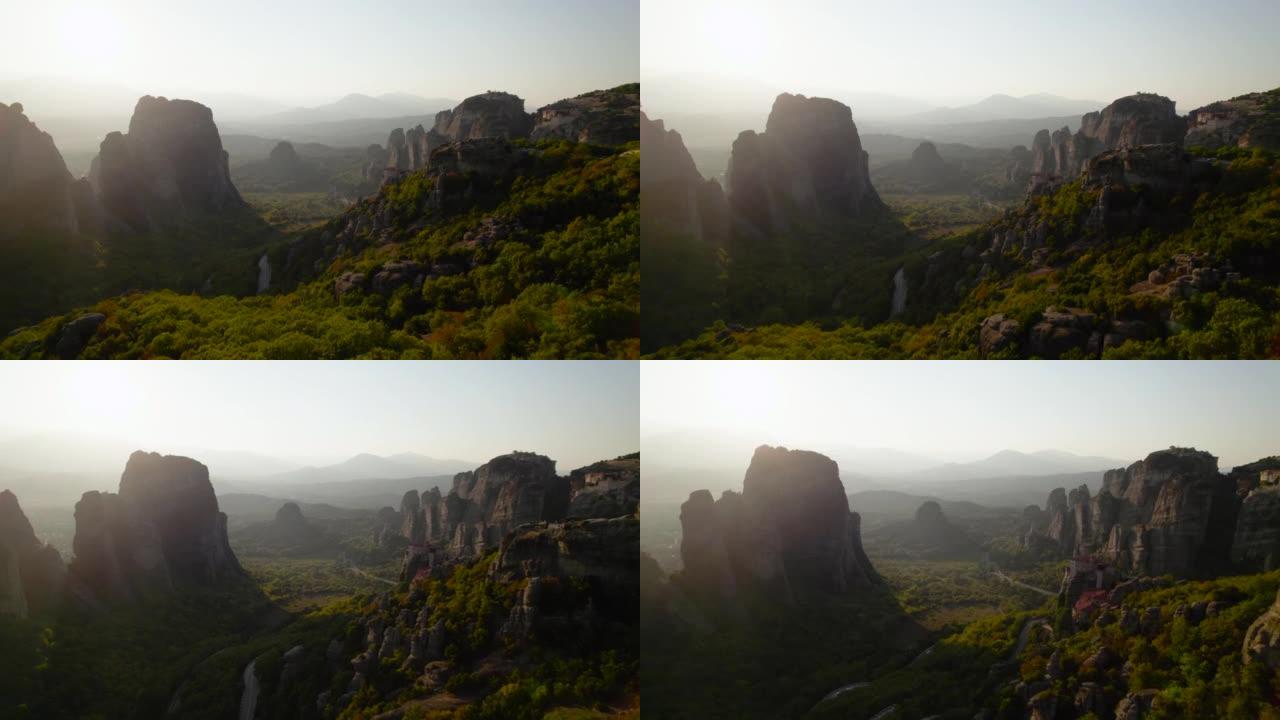 迈泰奥拉修道院和山区的空中风景