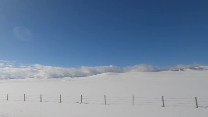 沿着雪山路行驶的POV