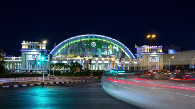 夜间照明曼谷城市火车站前交通广场全景4k延时泰国