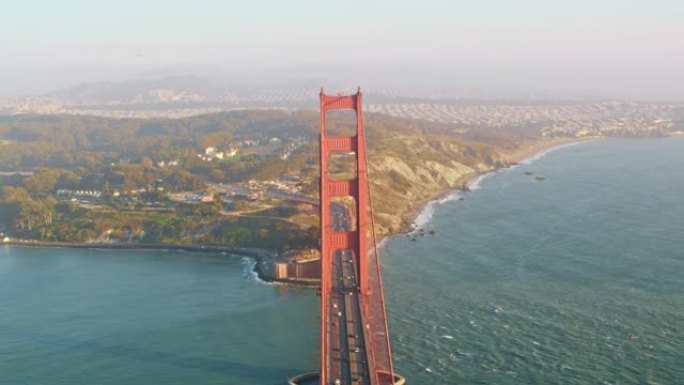 加利福尼亚州旧金山金门大桥上的高速公路上空