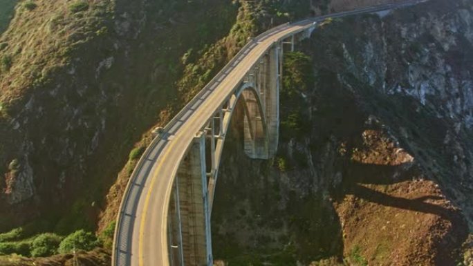加州空中城堡岩石视点和比克斯比溪桥