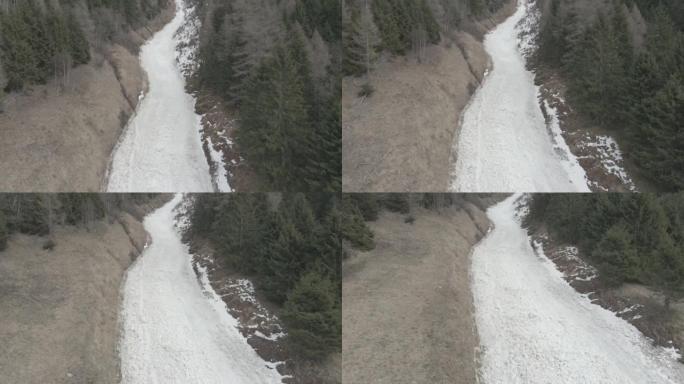 空中无人机拍摄了山区雪崩的后果