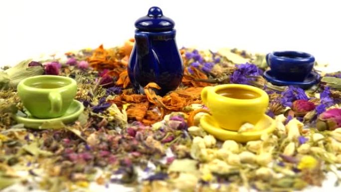 凉茶、茶具和各种茶叶干花