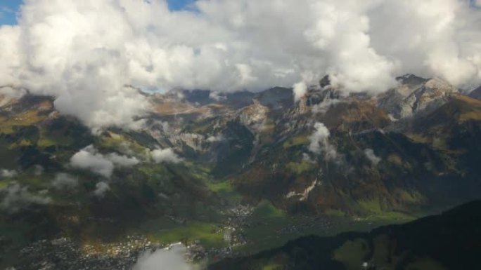 英格堡提利斯山谷村的空中前方