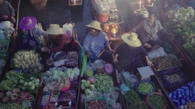 丰富多彩的浮动市场泰国