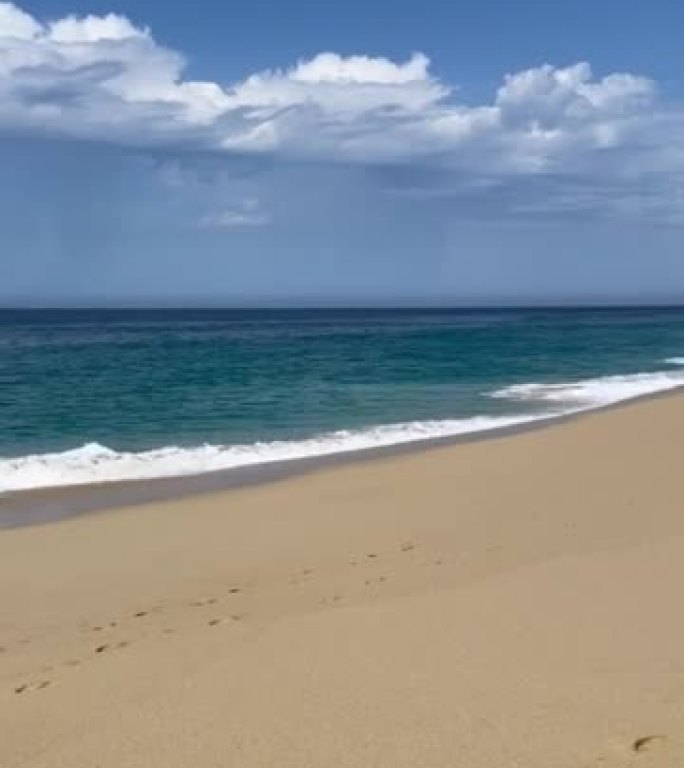 空旷海滩的风景竖屏沙滩风光旷野