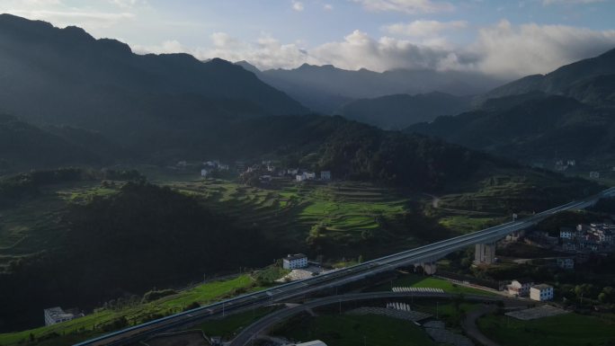 山脉道路乡村建设