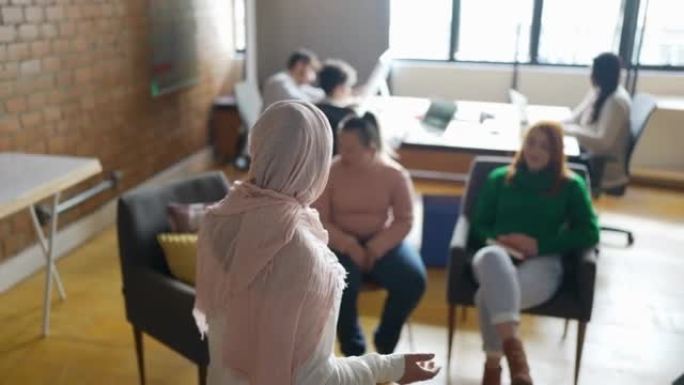 穆斯林妇女在大学举行研讨会/治疗