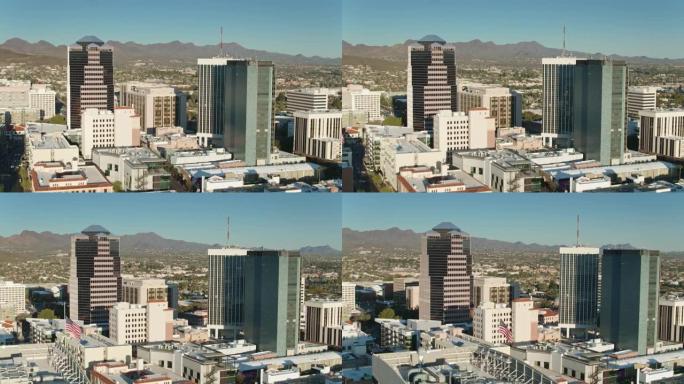 亚利桑那州图森市中心的塔楼望向群山