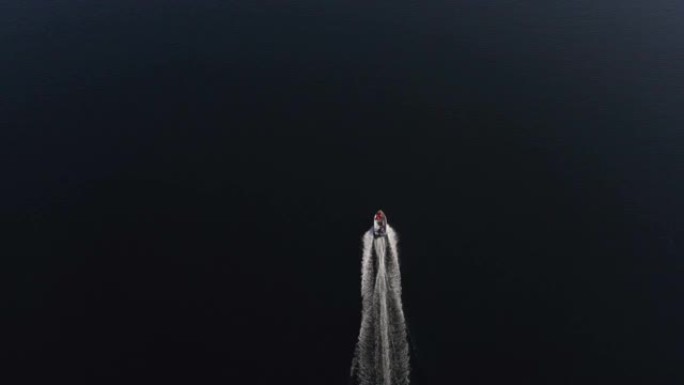 空中无人机视图: 挪威的钓鱼游客