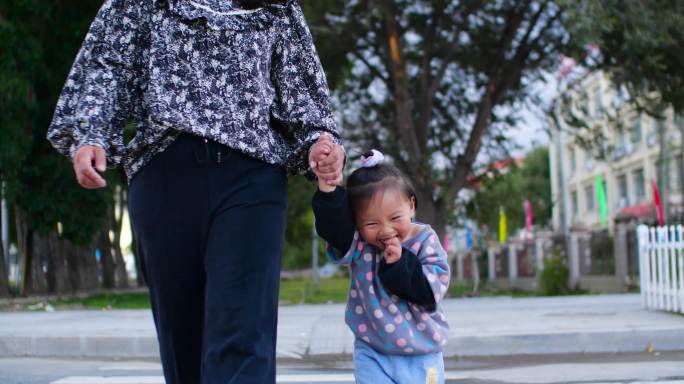 妈妈和小孩 母爱伟大 儿童节 唯美温馨