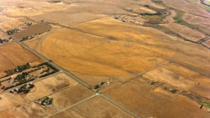 加利福尼亚州锡斯基尤县的空中农业用地