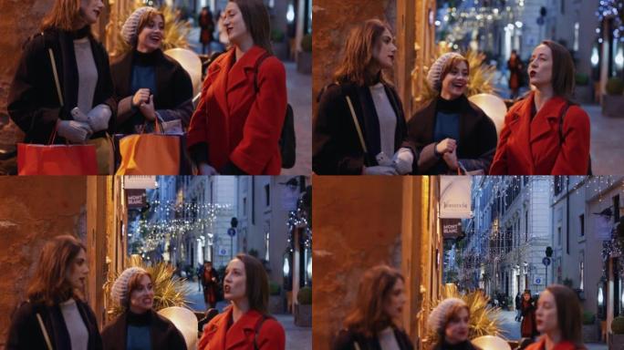 妇女在圣诞节期间在意大利罗马购物