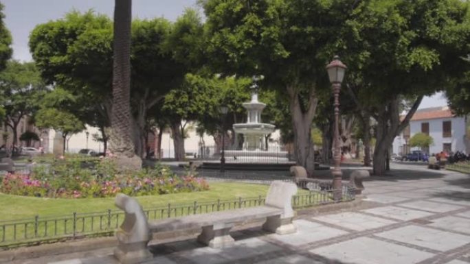 城市公园喷泉的第一人称视角
