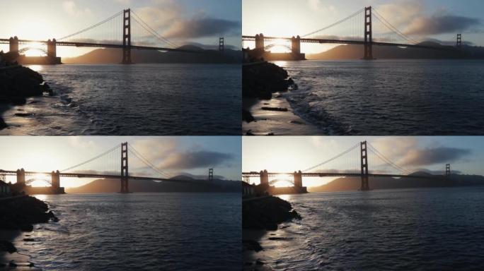 加利福尼亚的暑假: 日落时旧金山的金门大桥