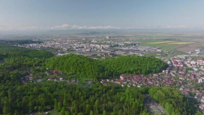 布拉索夫市的空中无人机视图