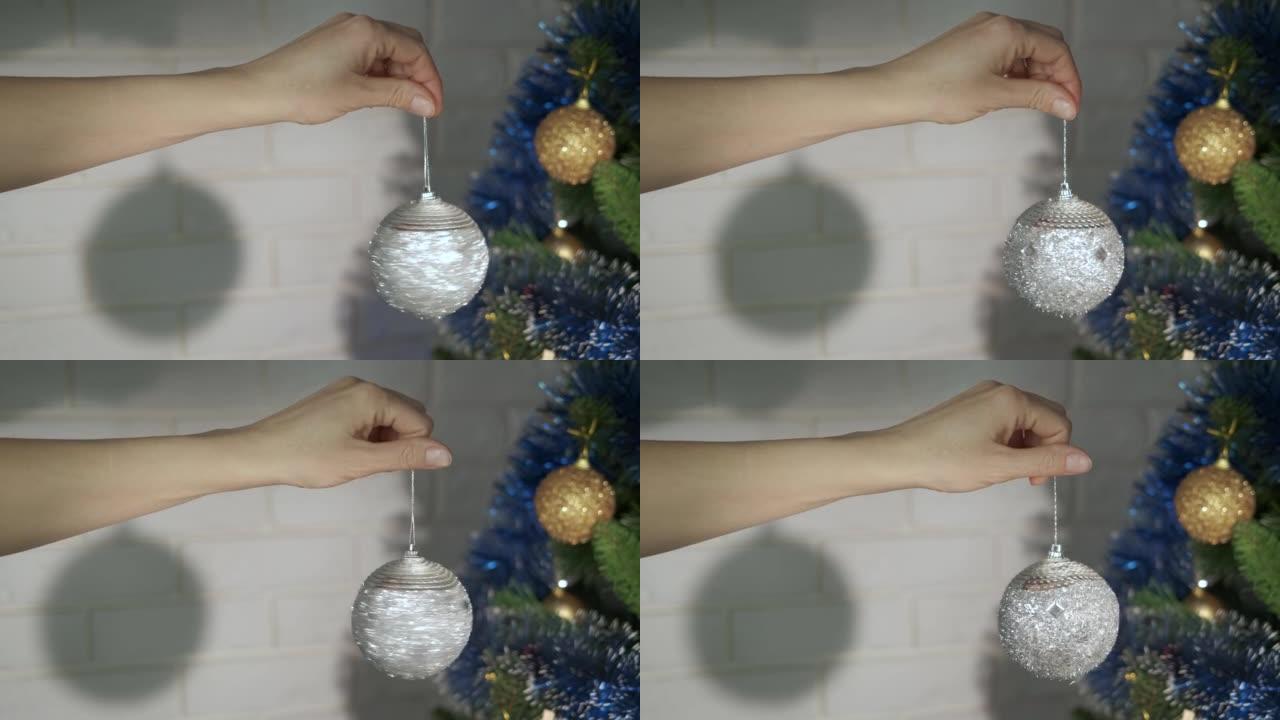 手握旋转光球。