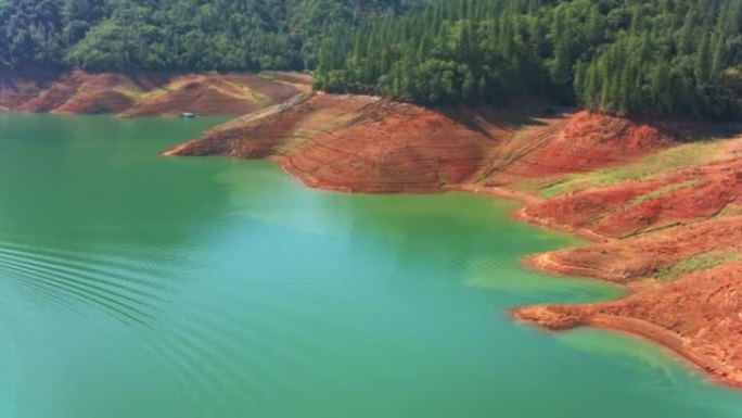 美国加利福尼亚州沙斯塔湖空中海岸