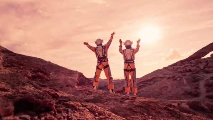 红色星球火星上的两名宇航员挥手求救