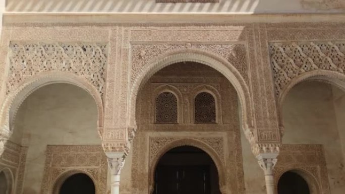 西班牙格拉纳达阿尔罕布拉宫纳斯里德宫殿中的阿拉伯建筑和艺术