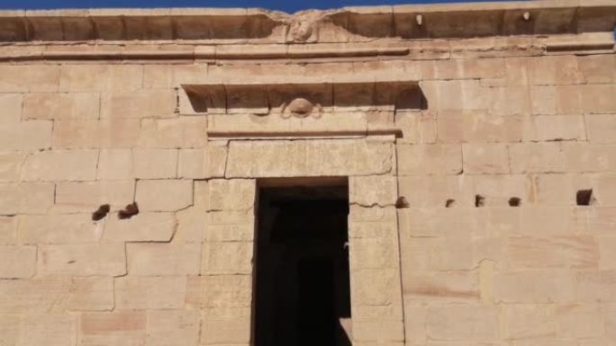 Theban墓地之一的古代Deir el-Medina遗址