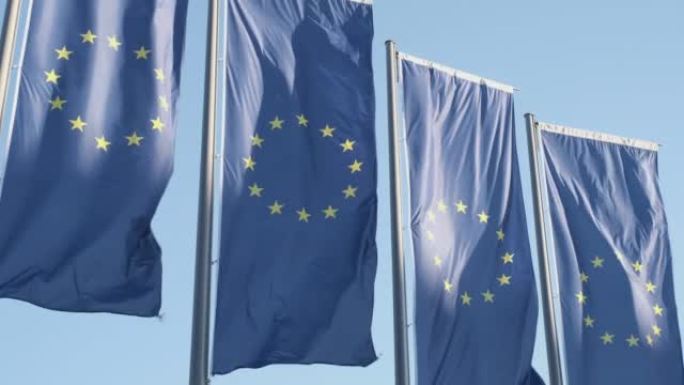 欧盟旗帜在风中飘扬的慢动作镜头