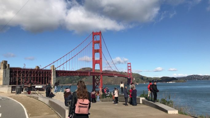 旧金山地标金门大桥恶魔岛