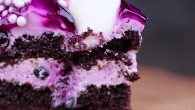 浆果味紫色蛋糕