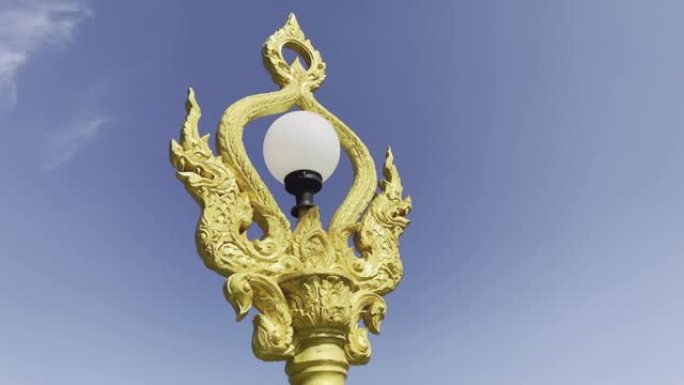 佛寺里的灯笼。