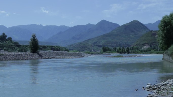 山川 河流 乡村