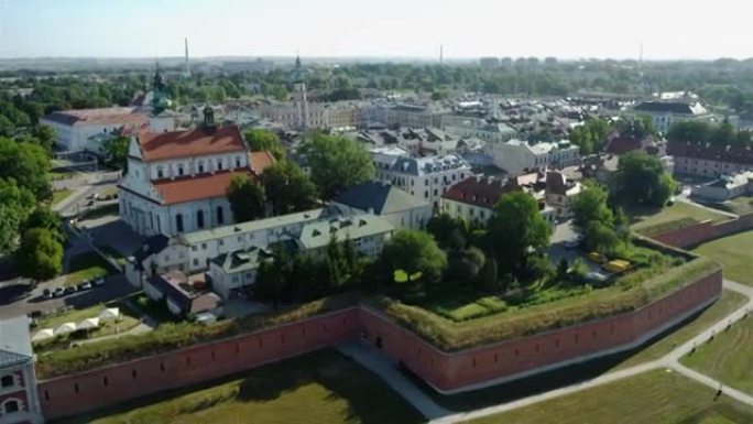 市场广场的远景在Zamość。从无人机上看市政厅和历史建筑
