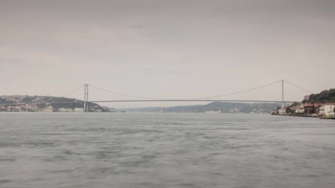 伊斯坦布尔市著名交通河滨海湾大桥全景4k延时土耳其