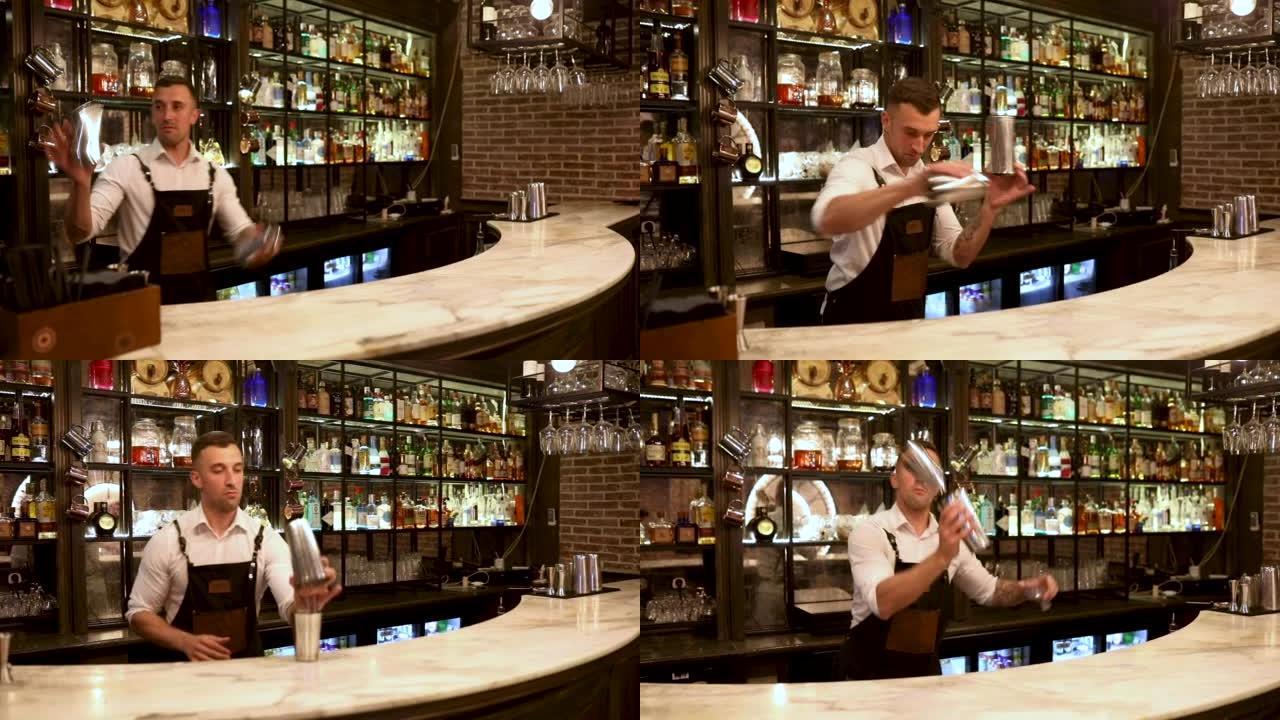 一名调酒师在餐厅炫耀他的鸡尾酒制作技巧
