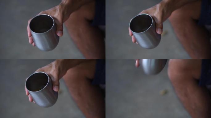 男人喝咖啡的特写镜头