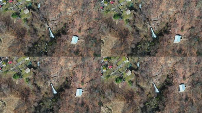 空中无人机拍摄了深秋的山区瀑布