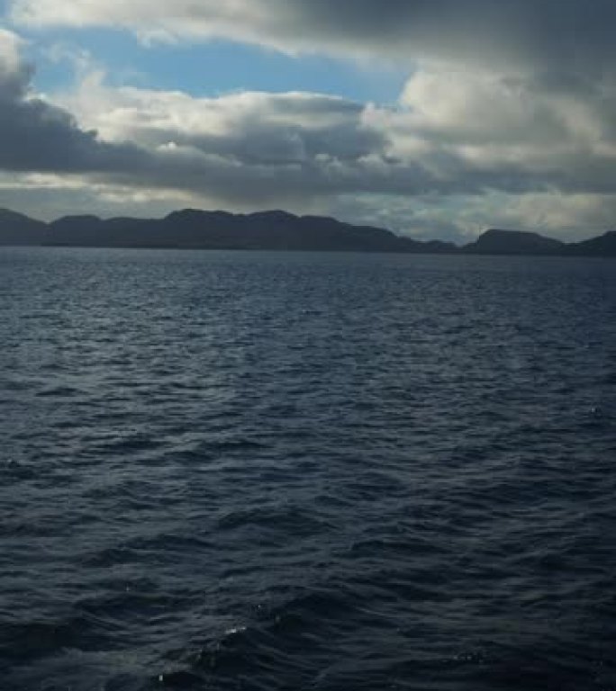 冬季挪威渡船的景色